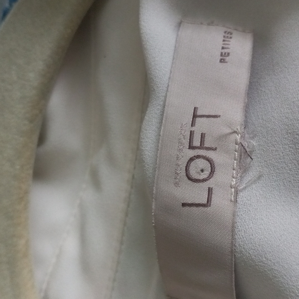 Loft Sz Med Petite, Cream Blouse, Long Sleeve W/ Button up on sleeves. - Picture 5 of 5